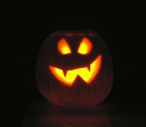 Non tutti sanno che Halloween fa parte anche della nostra cultura: la zucca di Halloween somiglia alla antica tradizione toscana della Morte Secca
